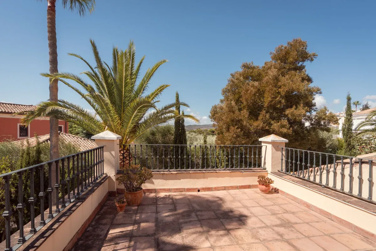 2521c976-510f-4ea7-8c6c-e3d14446b79f