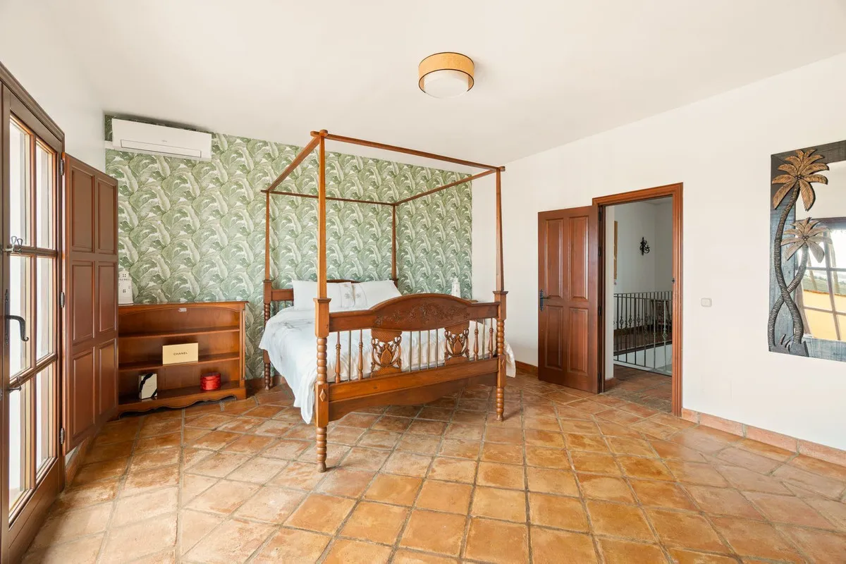 44917ecb-223e-4896-a252-7bcf3efd7060