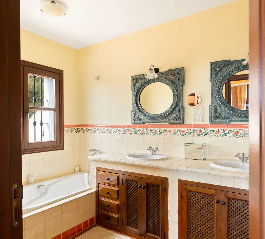 548d8b62-20a7-4bb1-9743-44a67d0a22ea