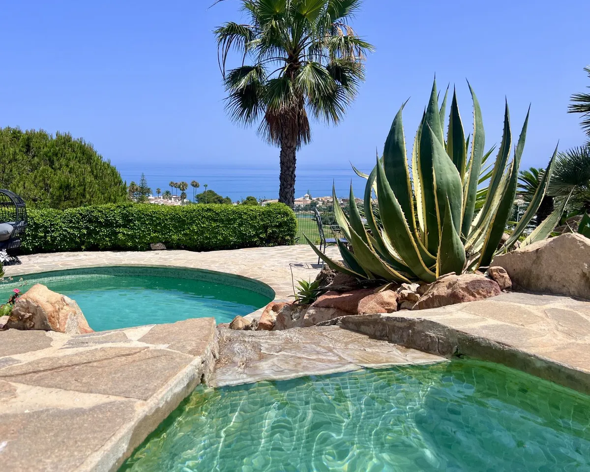 942c1aa0-34ce-430b-a87c-6c187262e004