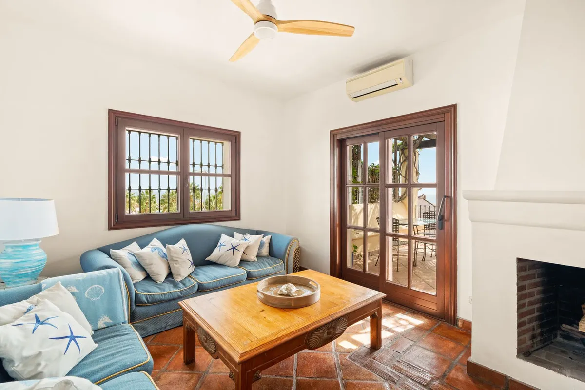 97396721-a817-4f35-8d20-38355a12a641