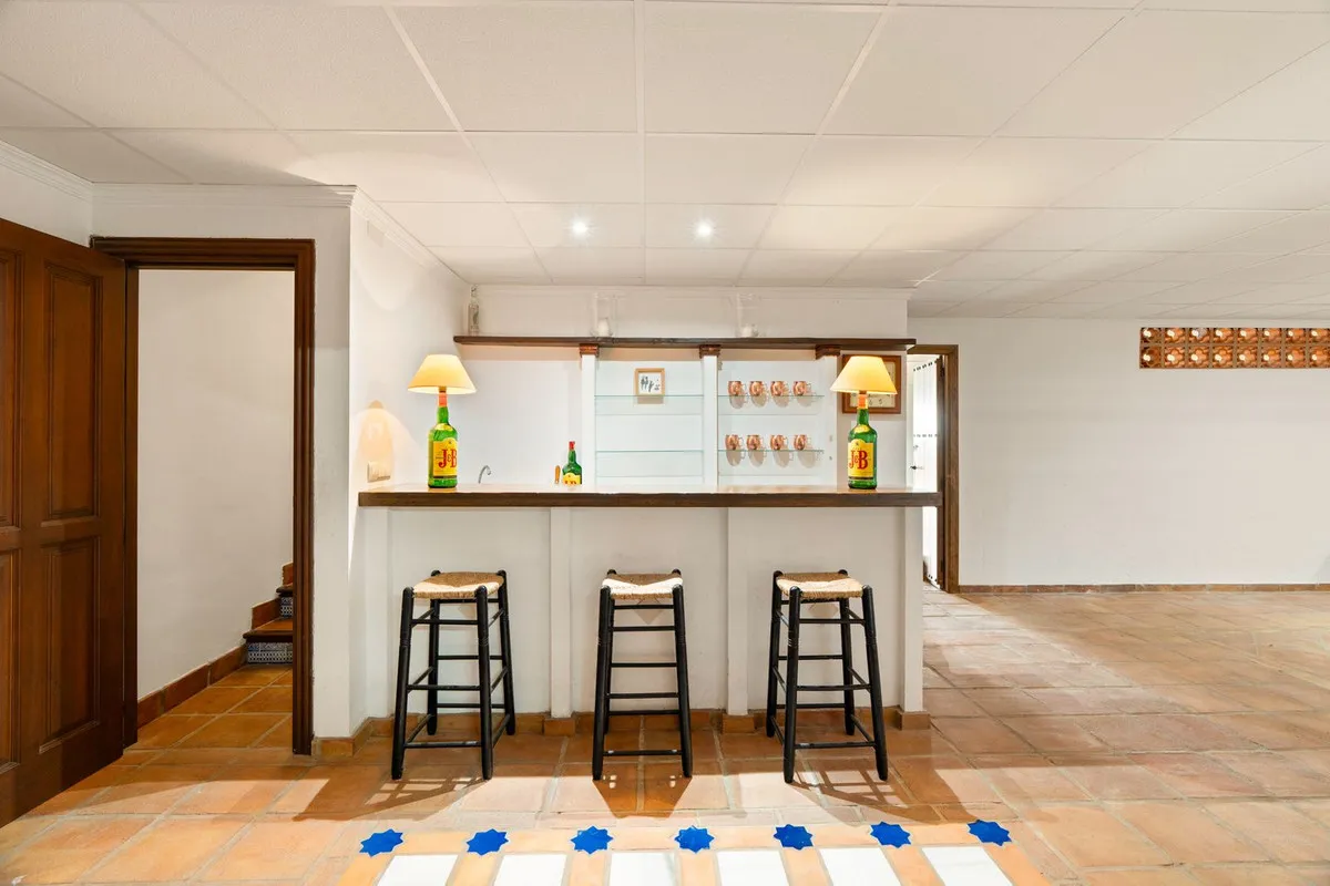 b63dcc09-dd34-4fe8-985b-27bb299da481