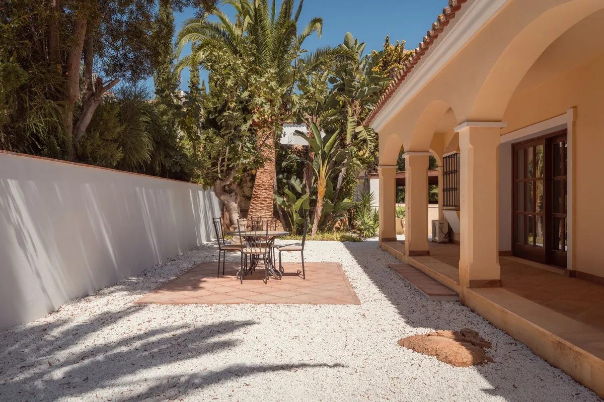 bca8b1aa-1eb4-4b07-915a-47ac277ec8f0