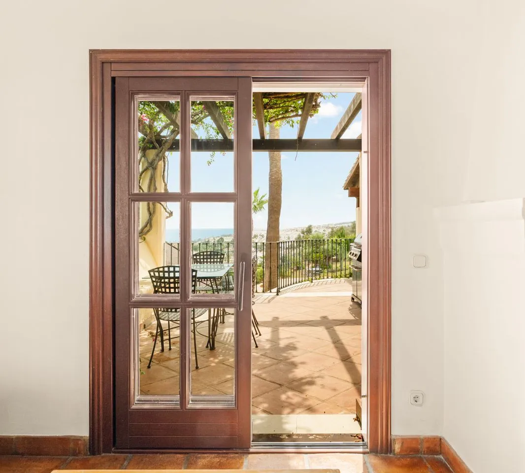 bfa82c9e-723a-425b-9d7c-63b35cde7a6e