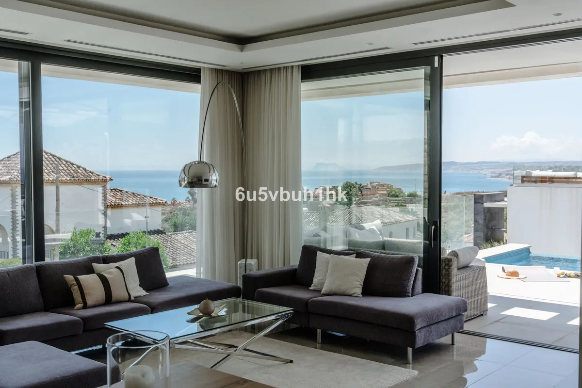 987ebe8c-0286-4e00-a7b4-0e5a9d075768