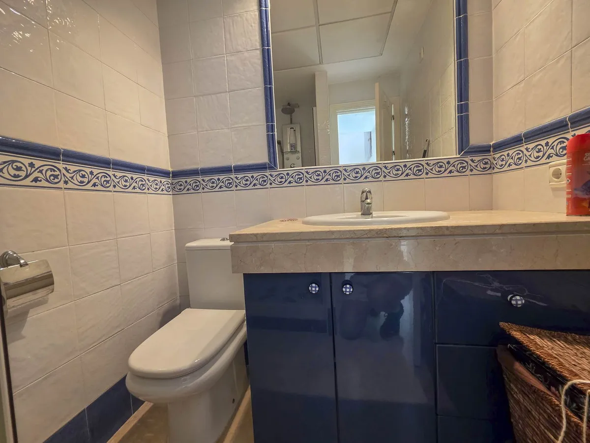 1afc14c0-63b9-42d6-a870-b05334eed271