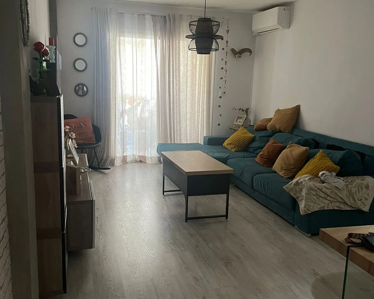 b3962919-e395-47e7-a2e4-35fcbffc5368