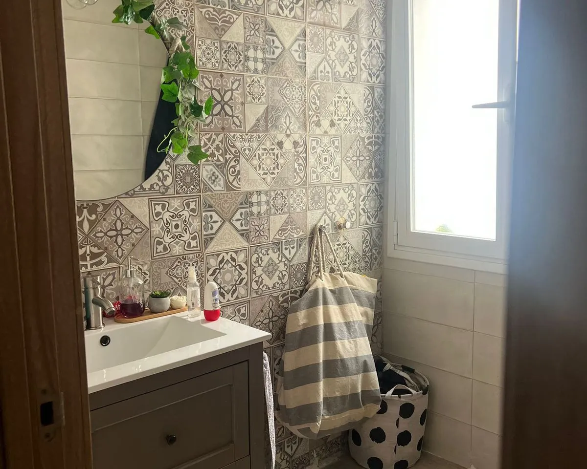 f98bade8-387d-48ff-b777-5f12f649a08f