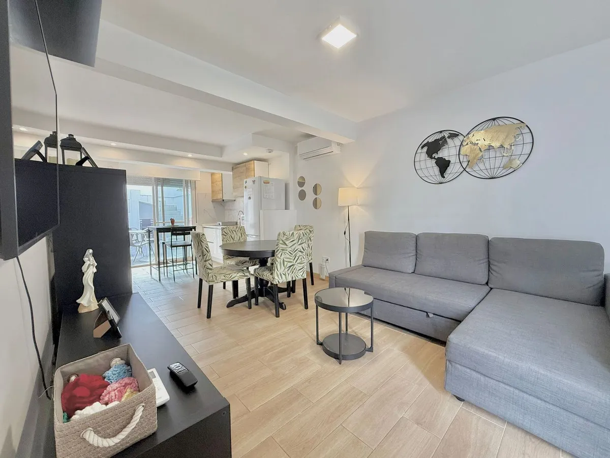 02df5b0b-420c-43fa-b332-7670f9b13ad5