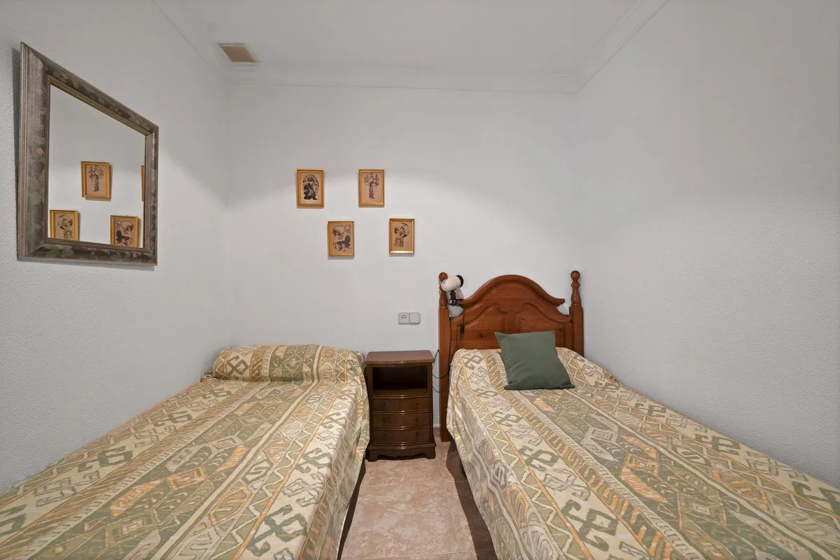 0fdfc122-31d1-49d3-ad3a-43d06343d1b2