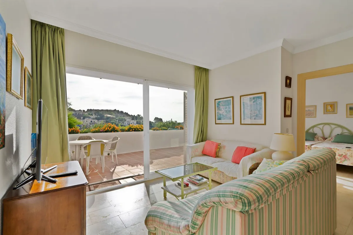 19ea09cb-bbd5-484b-8748-3f52c563cd0f