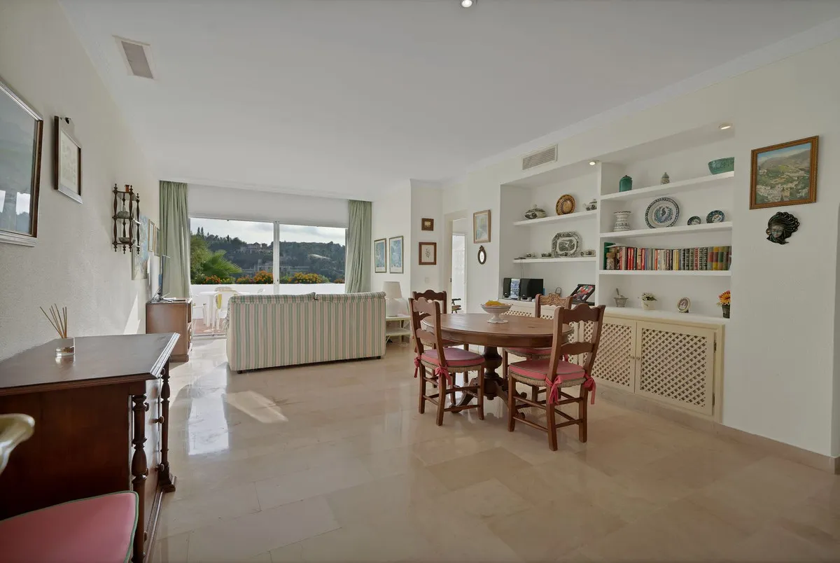 a83b07e0-6053-4931-bbcc-1faa15a36a45