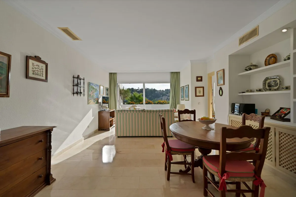 e5fd1abc-c3dd-4523-8e16-ef9183a50d6b