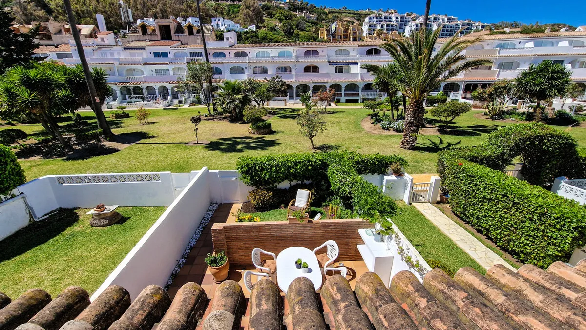 7c0952c7-2963-490b-8eaa-638831b6dc80