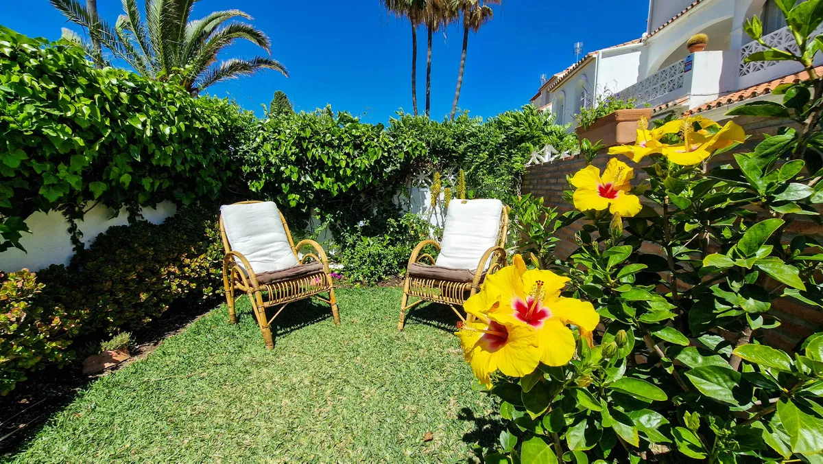 a7844be0-b377-4068-9a74-315c8bc54f34