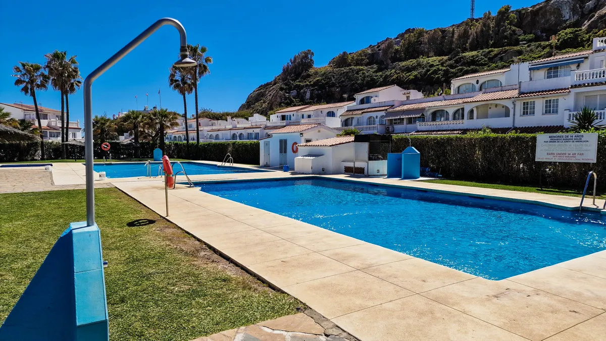 e6afe99f-793e-498b-b971-51a0fb6a9b63