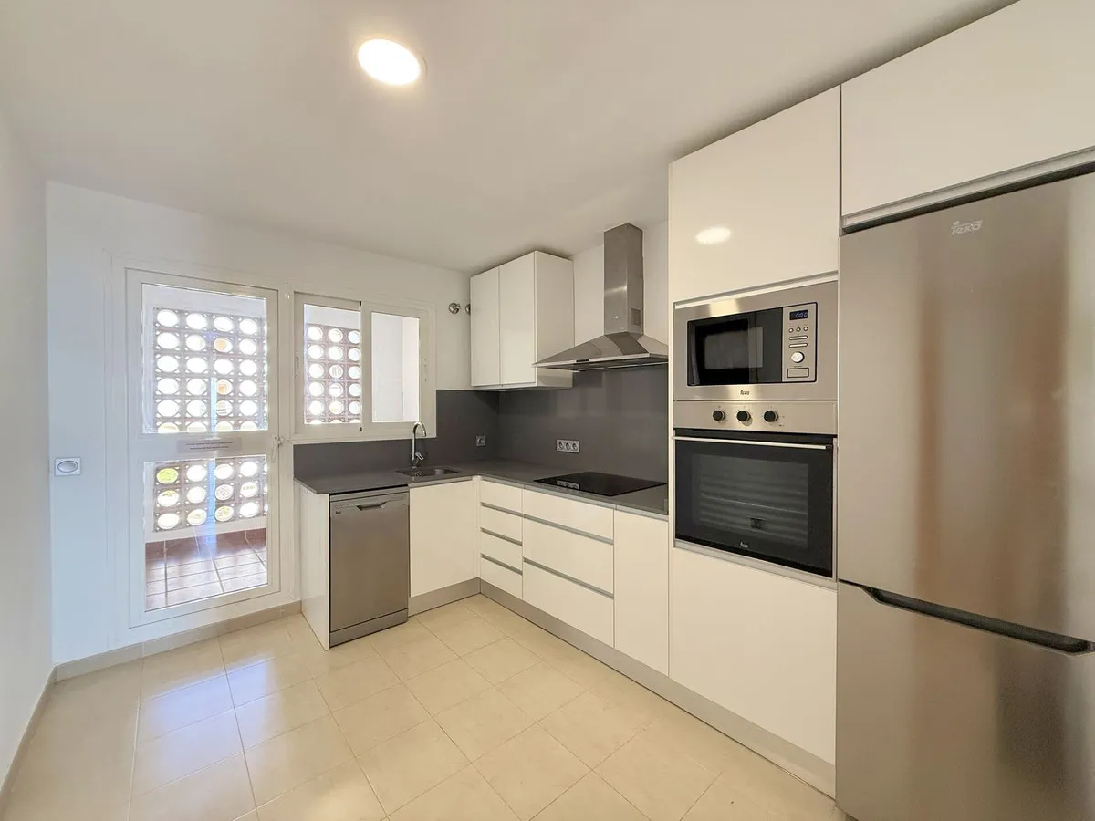 3559fe3f-7570-4517-851a-df3cd7c21c00