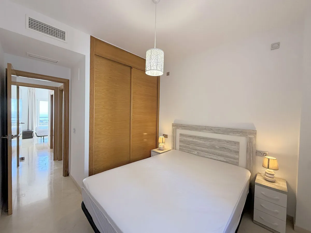 7e0af554-b2be-45c6-af3a-17f17f15e884