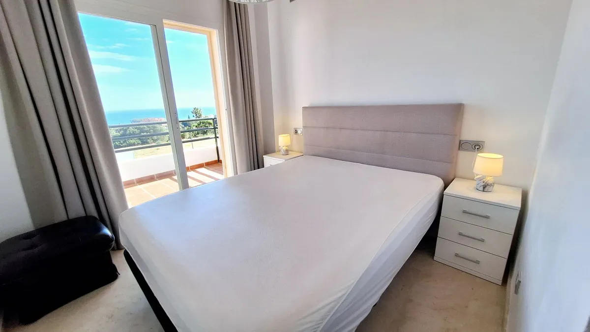 9c7bf7cf-2ced-4c6a-a3f8-fbecea344de1