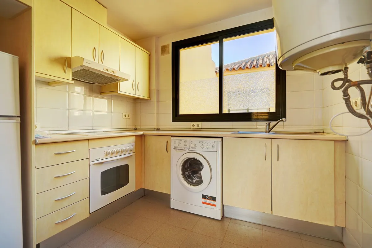 9042a5d1-4f42-454e-b1e2-a35724ff1f32