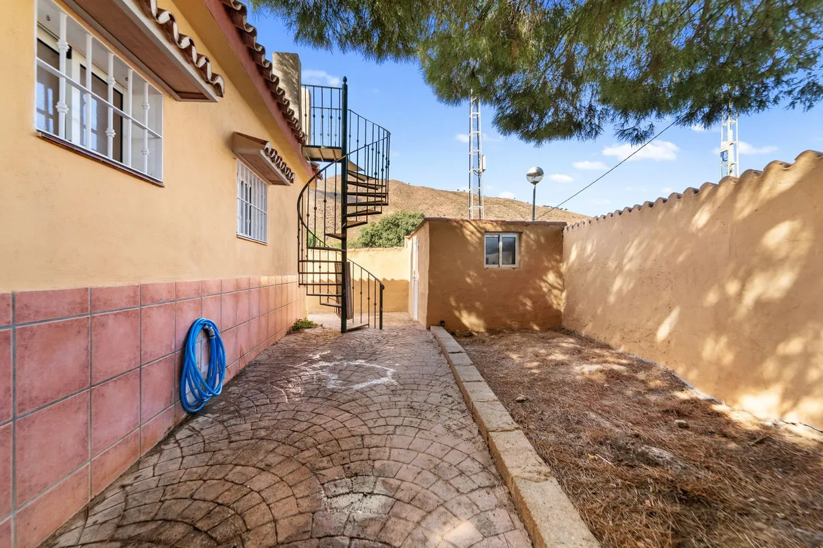 77babbf1-371c-4605-9f24-e2b371659a31