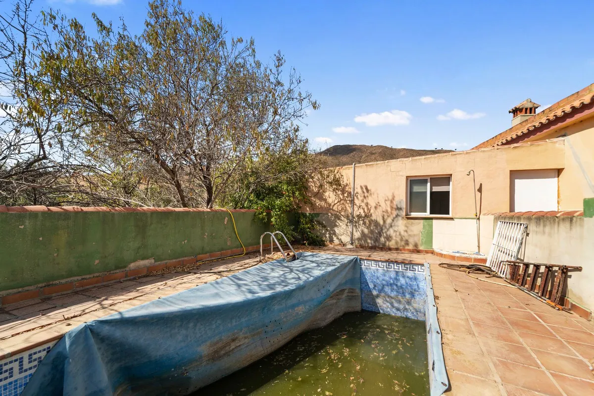 a48b42df-7f40-4ebe-95ab-b2b8dfccc9fb