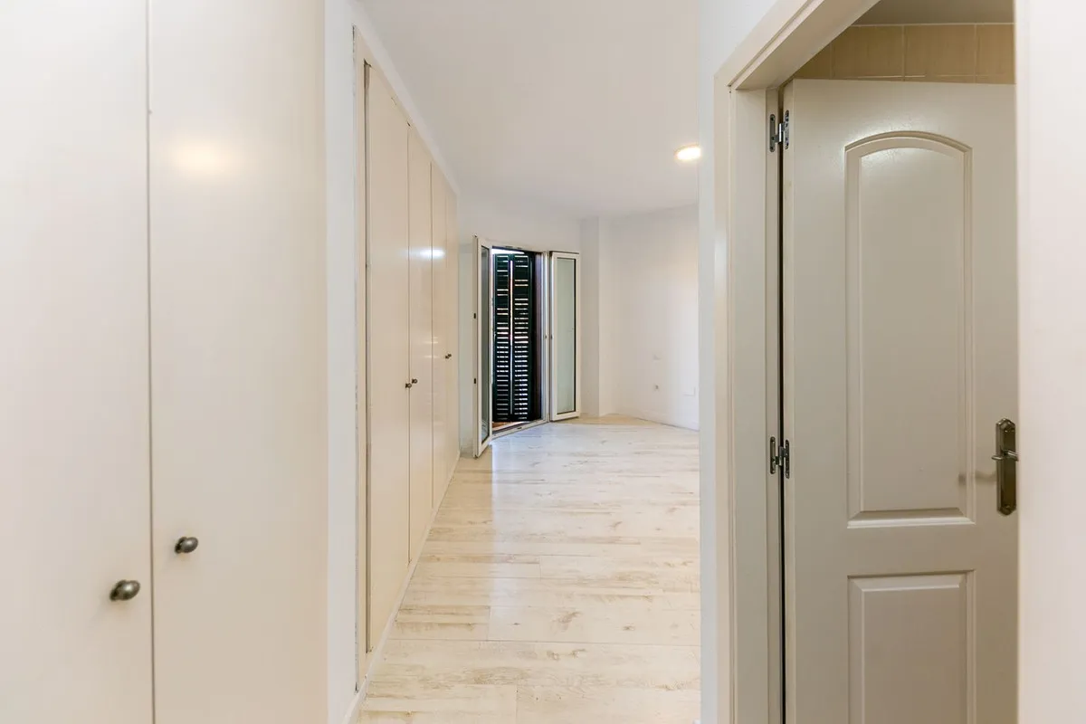 2256c8db-c7a9-4d63-abd2-79e50e5df7c8