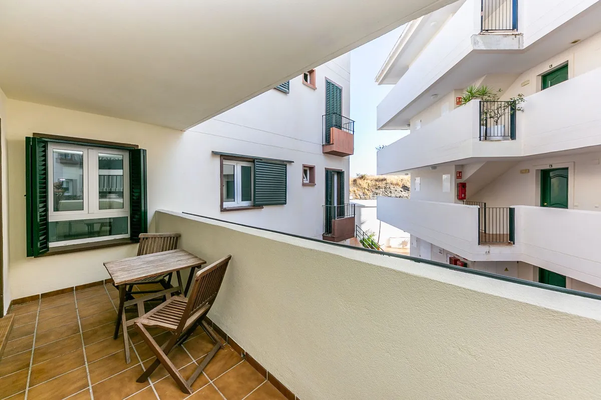 eecbbd2b-e65e-4d43-9fc8-3c09520e0195