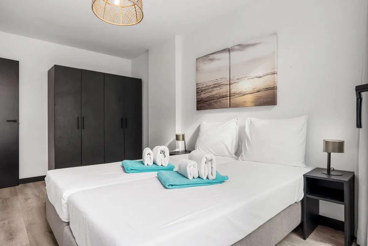 784dee1b-9277-4431-87ee-fa31b3a4ac94