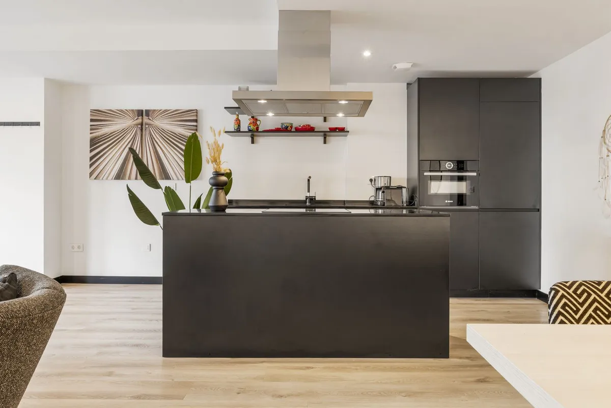 f97db9d5-3771-4cf8-9812-f739107c525a