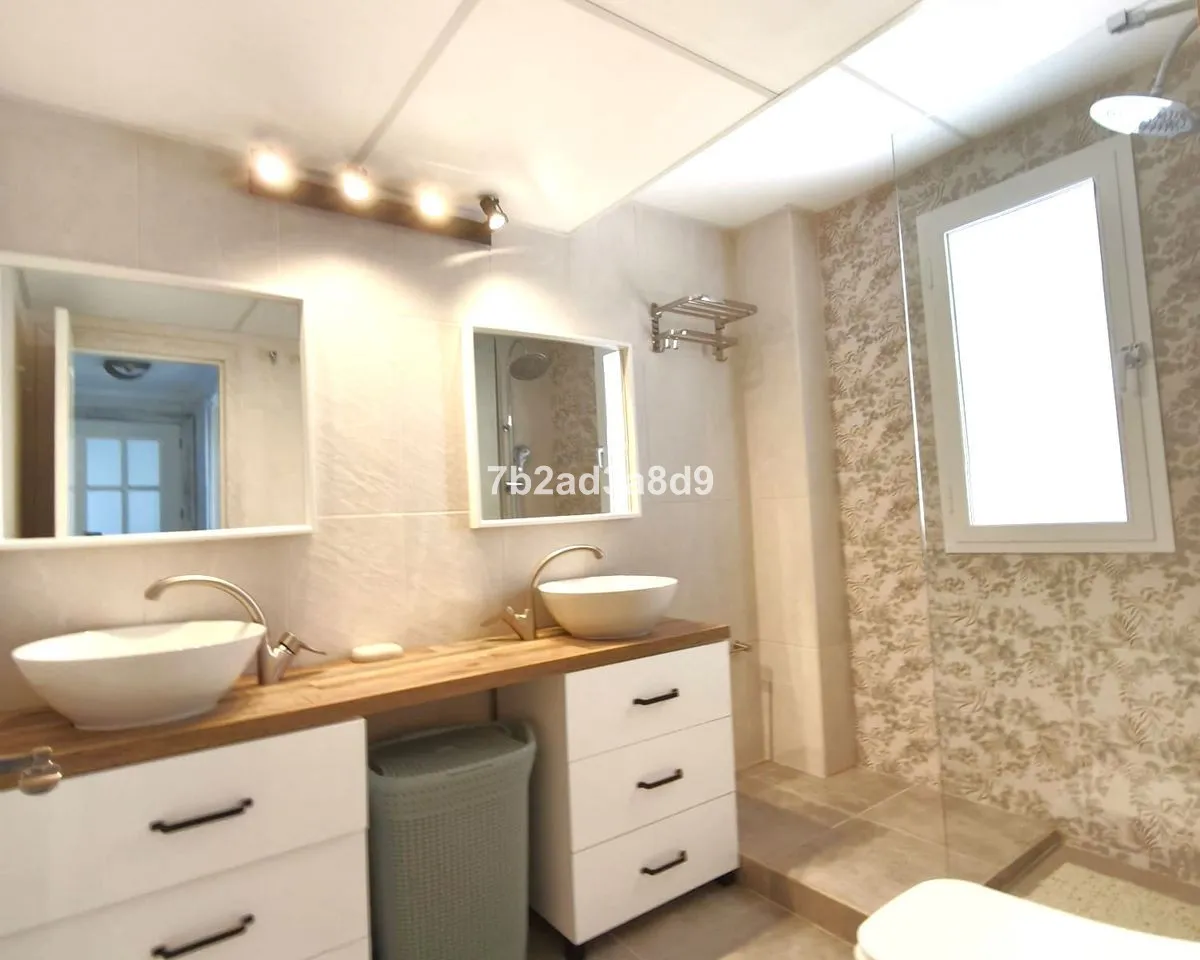 40bf2aeb-cb30-4abe-9691-9f392972b05d