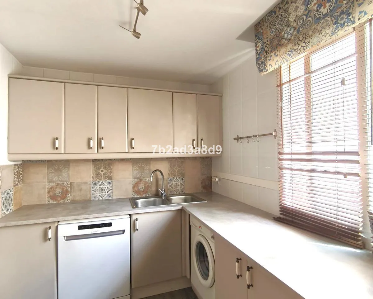 eddf2e3d-f8f8-42bc-93d6-2e42a461ee96