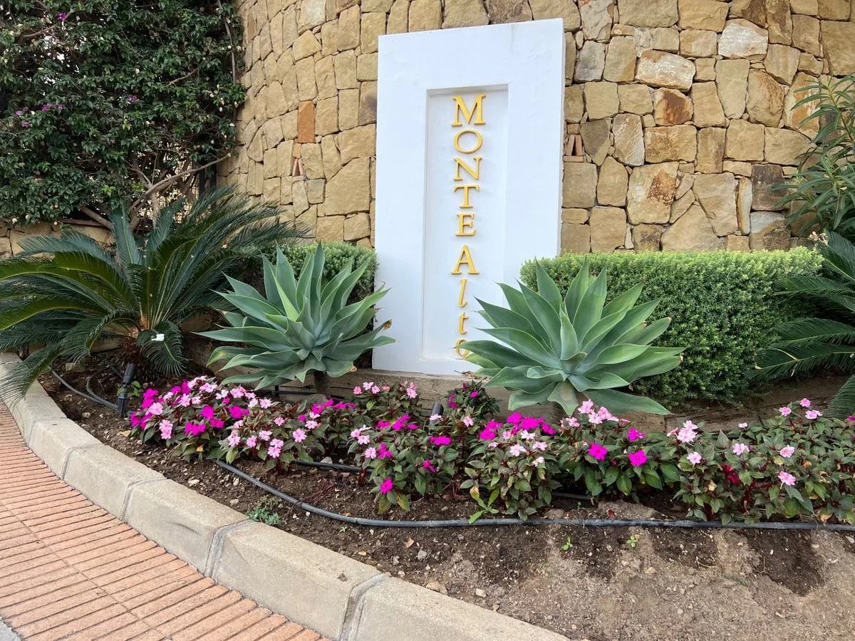 494a04bc-aad8-48f8-b6f9-dfef9073bda1