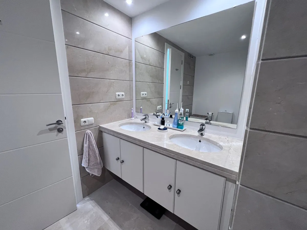 5e7f3b85-8bb4-42c4-979f-94832be4130c