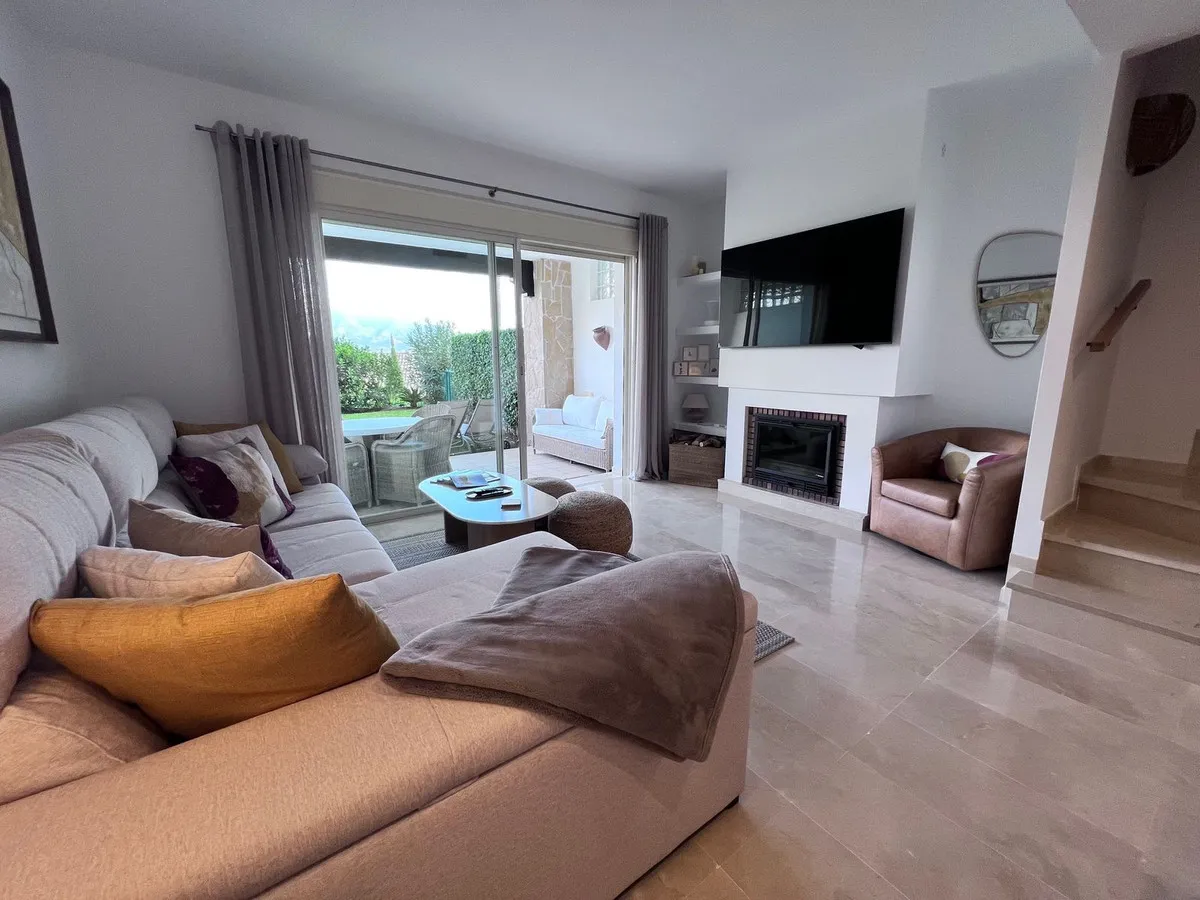 85db4561-7735-4069-bc9d-6e39dd8ec251