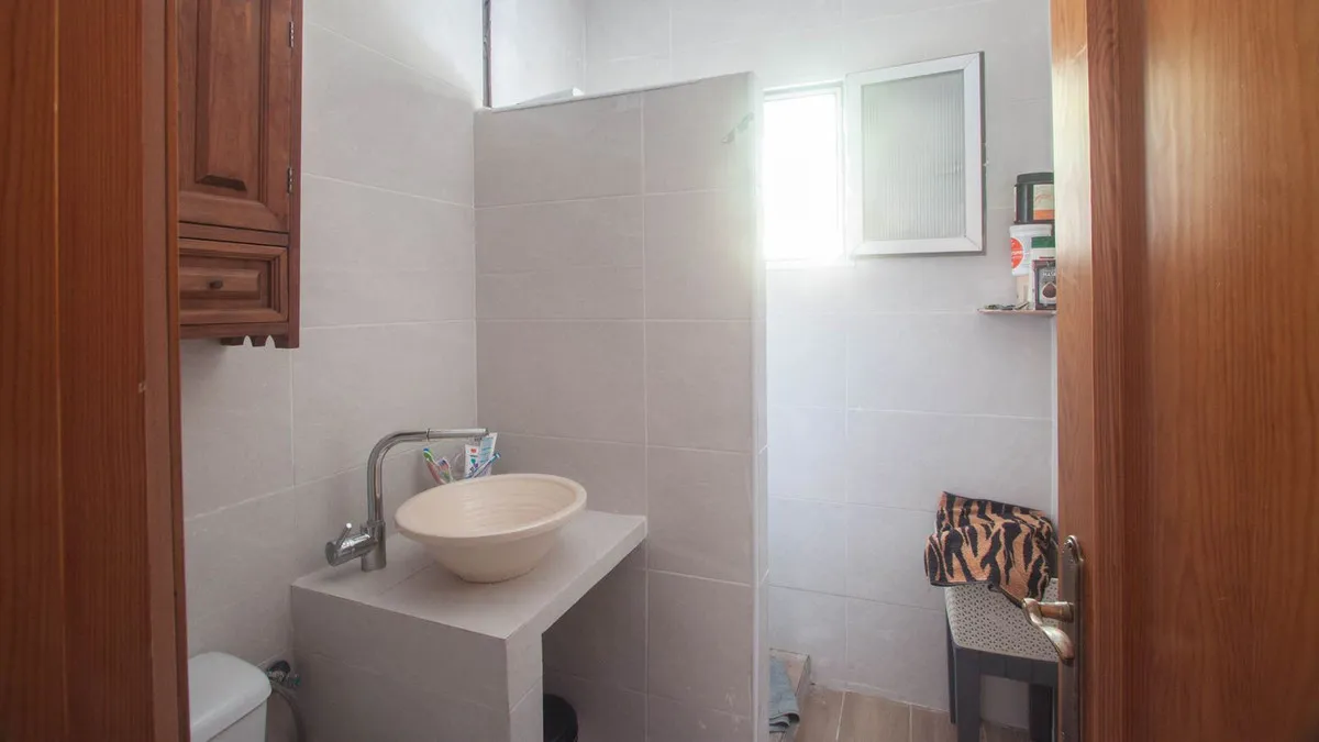 a974c32b-d3fc-4b54-804b-76b9e1ff268c