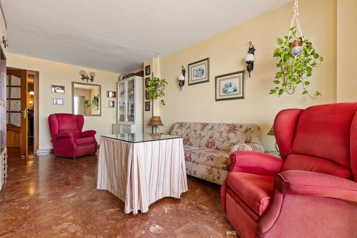 21b93ba7-c20e-4dde-ac29-3e75ac213225