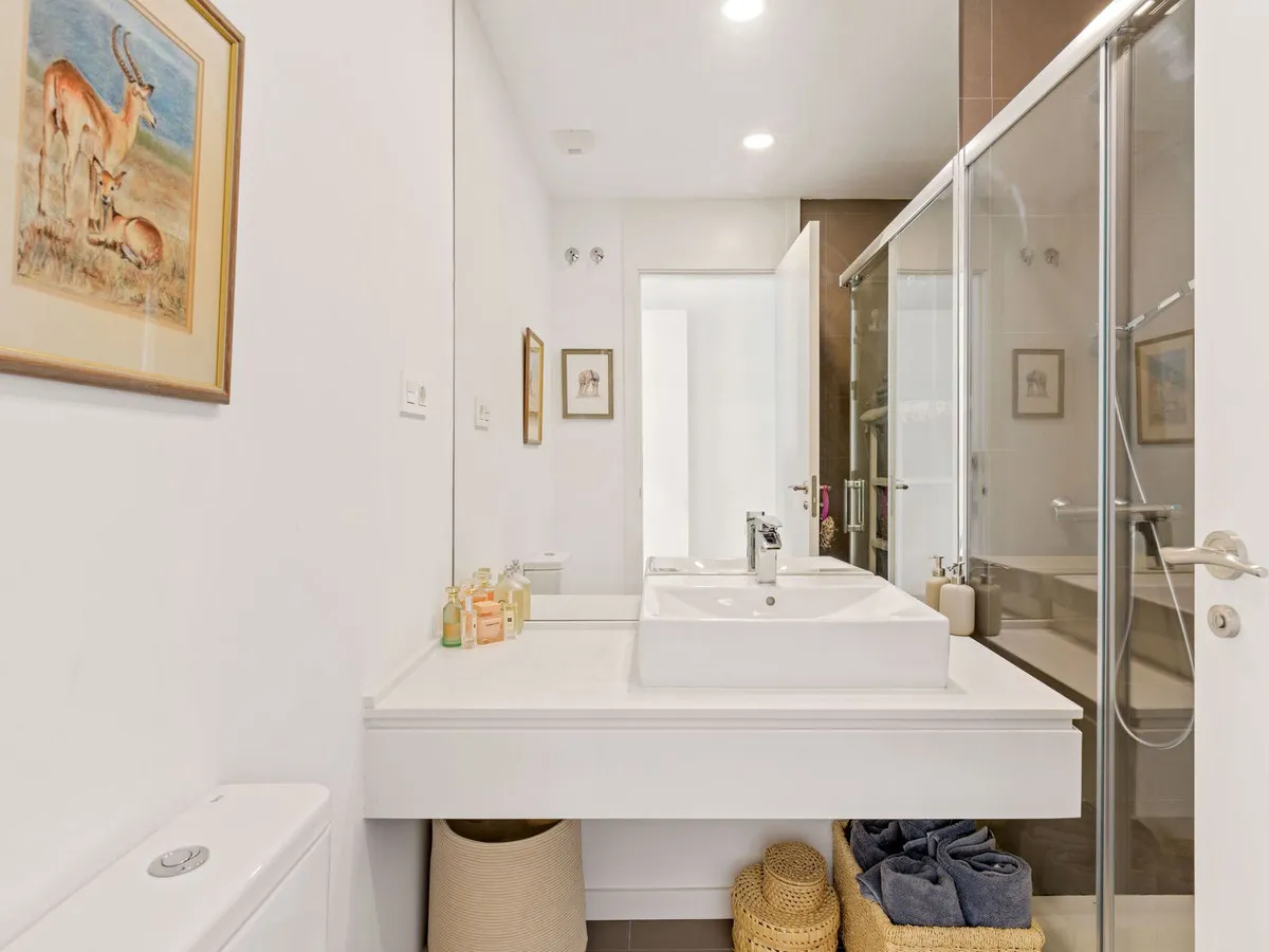 ba4f05ce-ddbd-4f87-b179-26b551a6a0b3