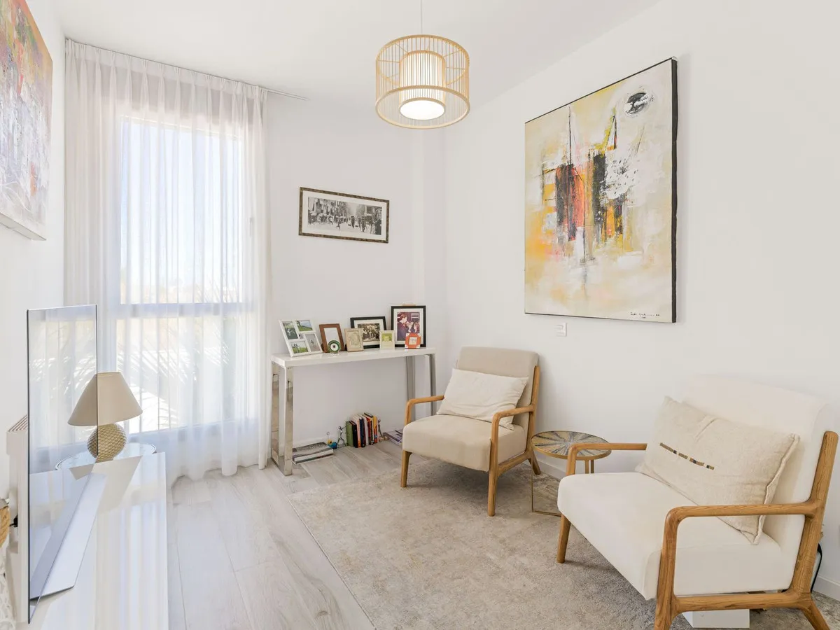 f2c8d318-06d6-4461-b2a5-8e76a9f09ee4