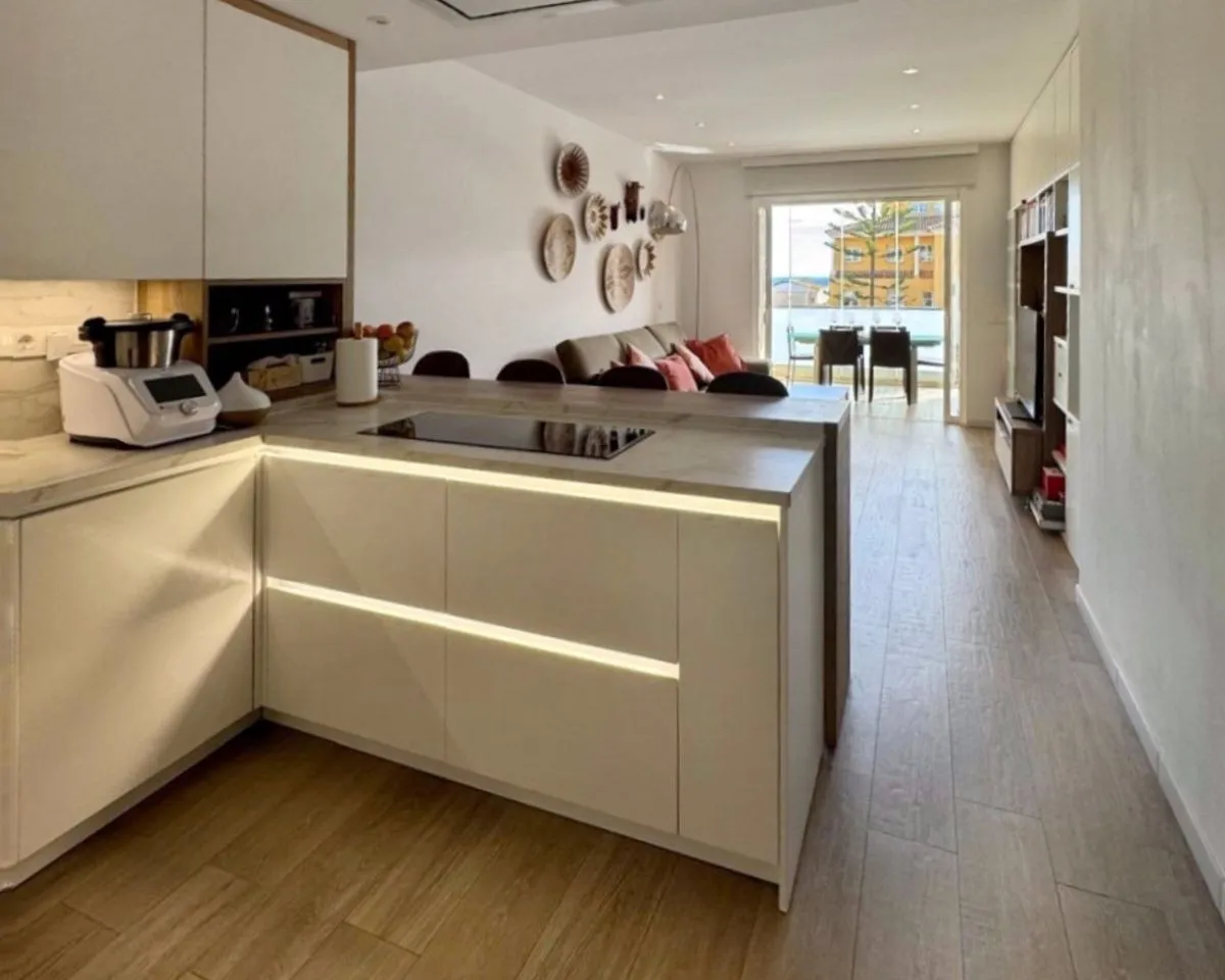 25f5fd0f-a9e0-4543-8192-db2c9ee904c6