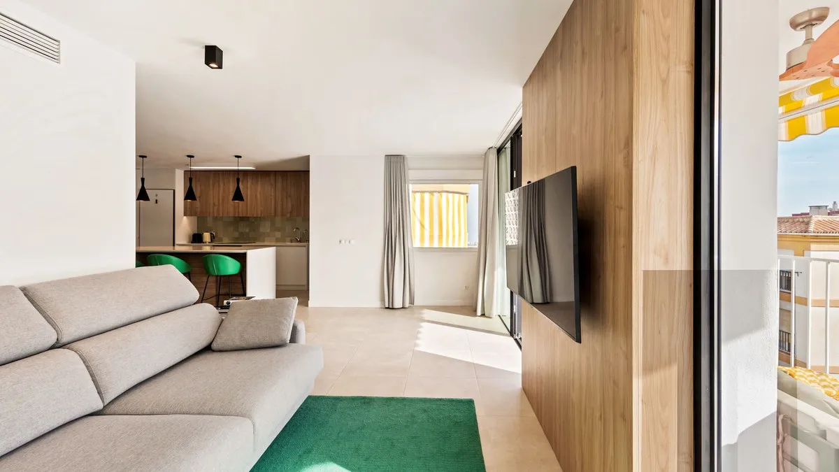 54af3f6c-f66a-41e7-8b33-51052f004f67