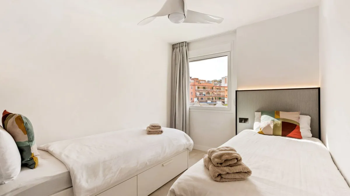 84de37a2-9e7c-400b-a042-f872fd1dfe46