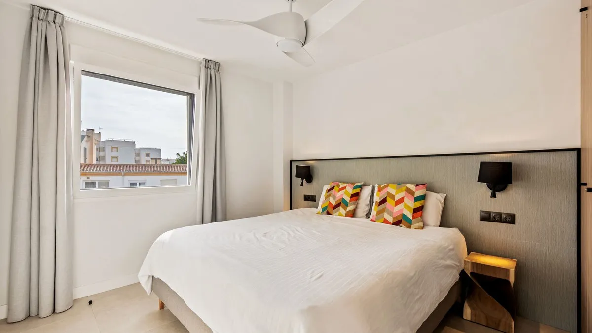 ef248faf-8540-4c8a-8afd-f331cf43d8cd