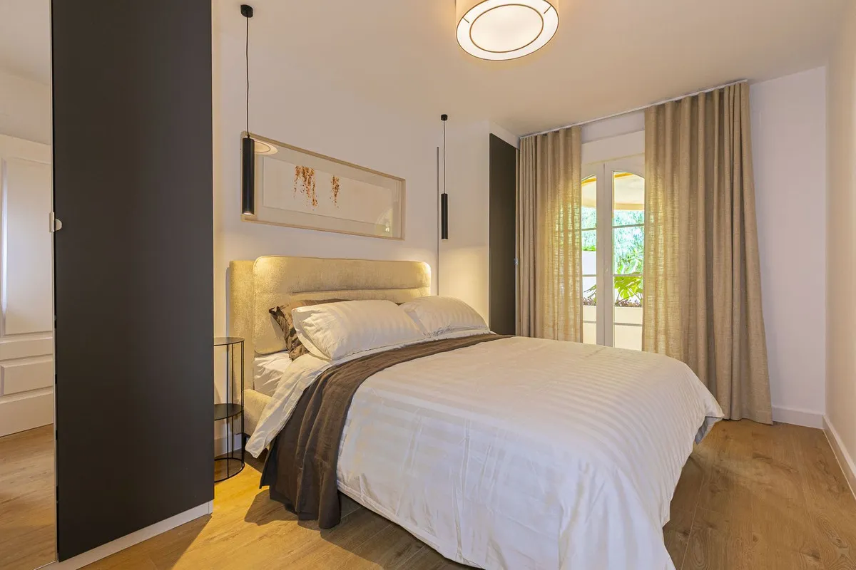 131d61eb-4f58-46b5-8032-87b06e8c7a26