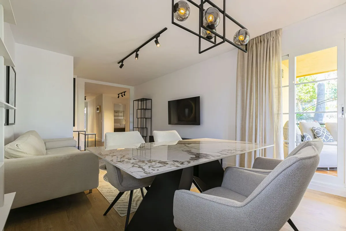 2a93f7ba-63f6-4672-bb25-422ecf5d4e77