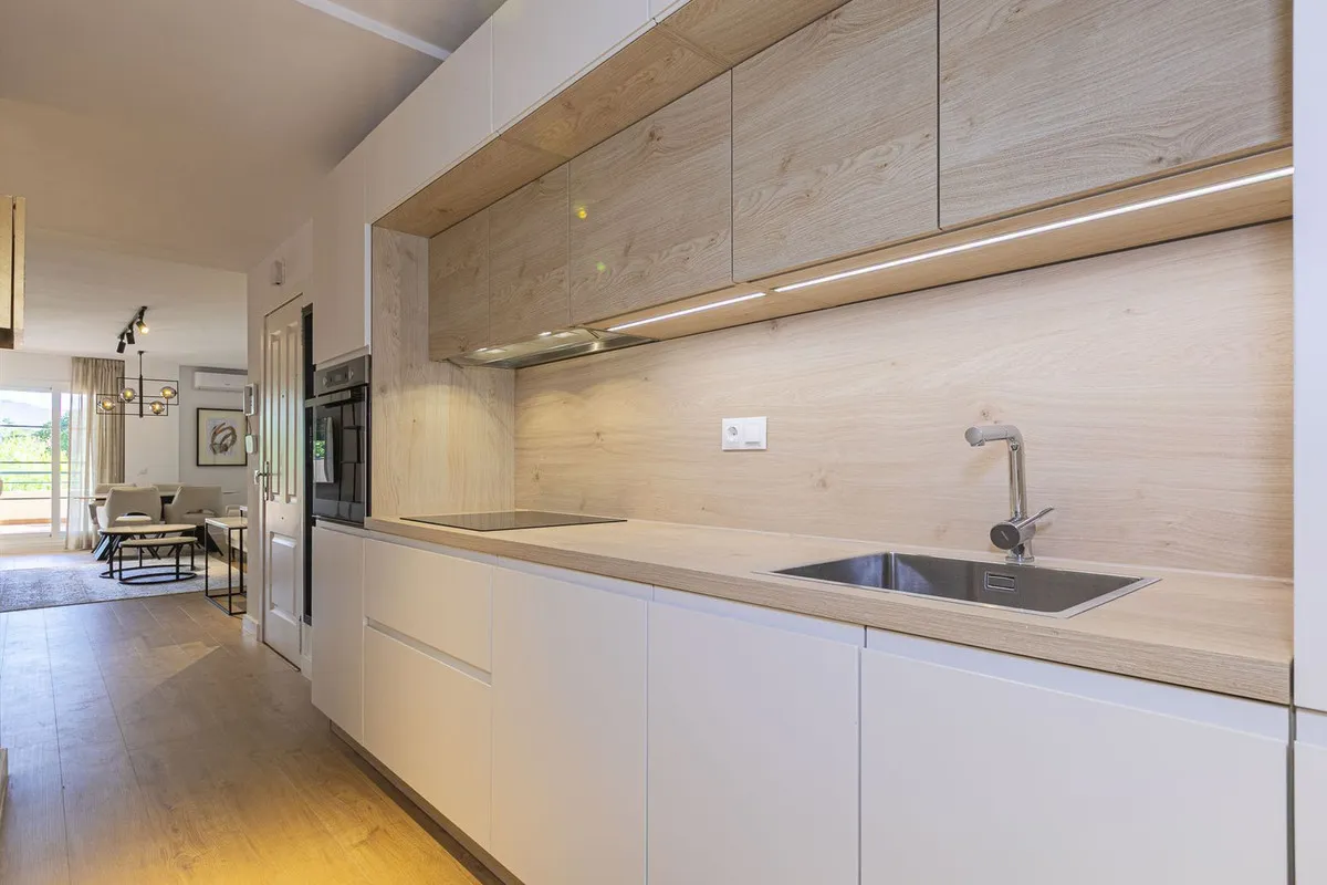 cd915b42-9b53-47be-bd59-9f3da808c65f