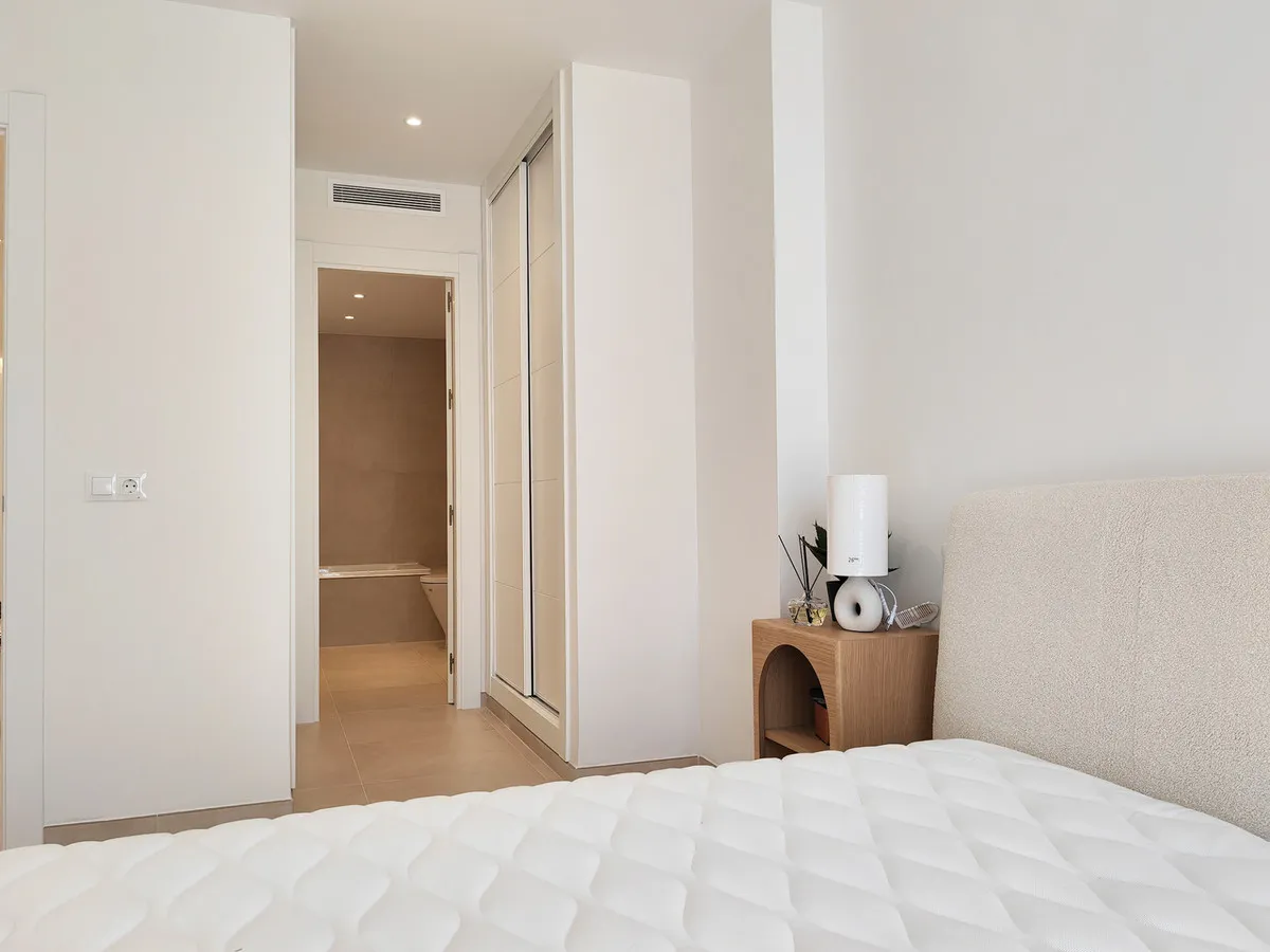 1fa512f9-6278-437b-b83d-ddacbd289d7b