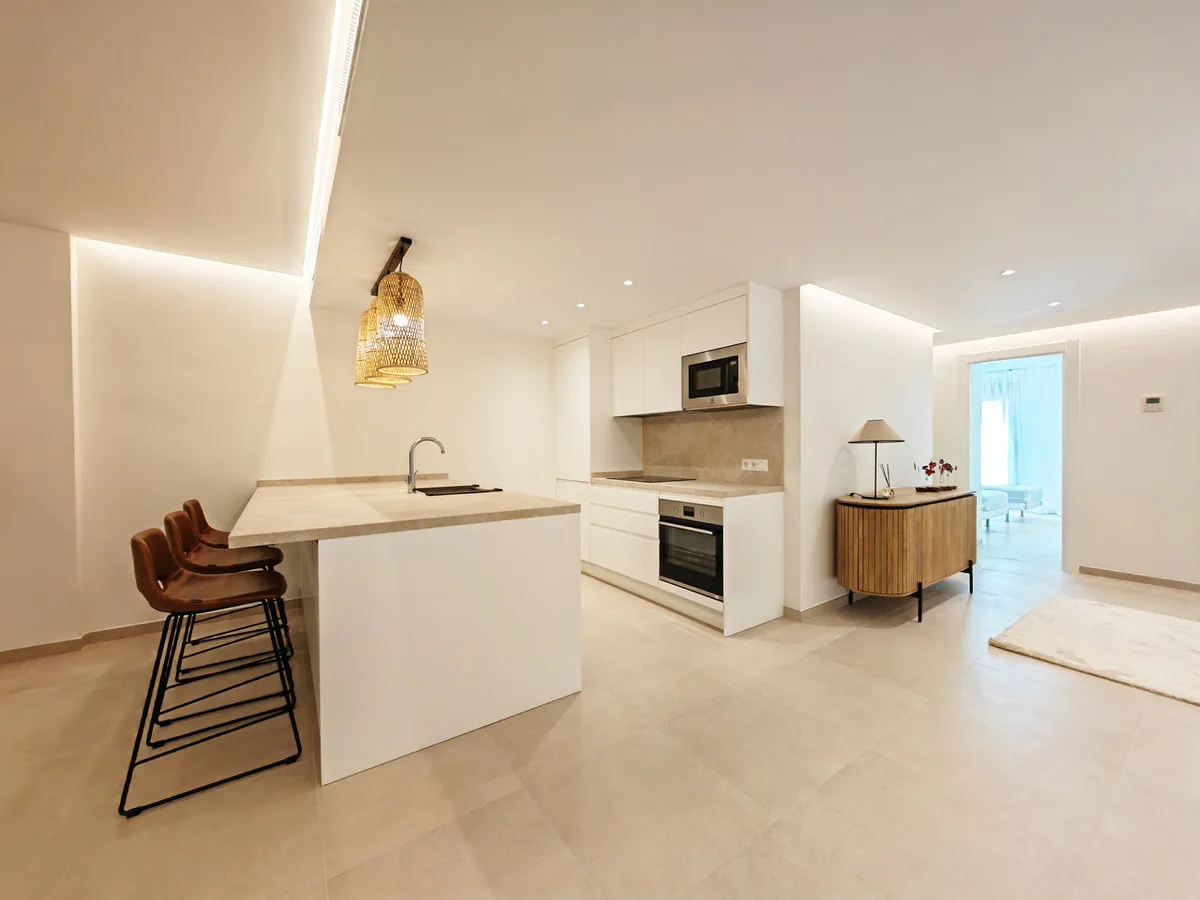 b27fa44a-4869-4f46-b68c-e1fe13931dd2