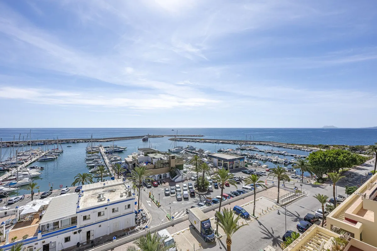 4c37ac67-4780-42e6-b064-e55038e804b3