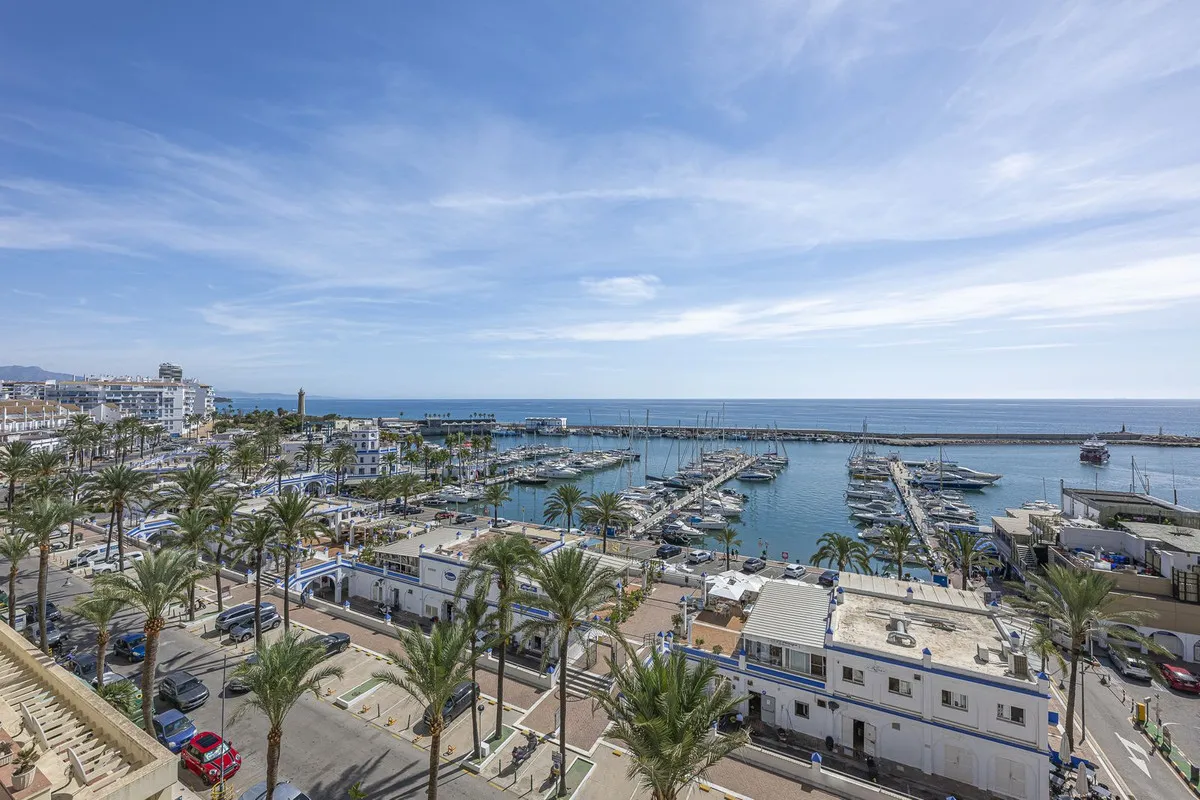 6cb6d587-70d2-4327-a9f0-b4208174a0dd